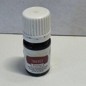 NWT Young Living essential oil Thieves Vitatlity 5 ml